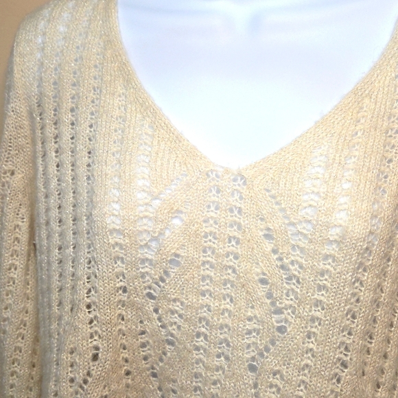 Calvin Klein Cream V-Neck Sweater Petites P/M - Picture 3 of 9